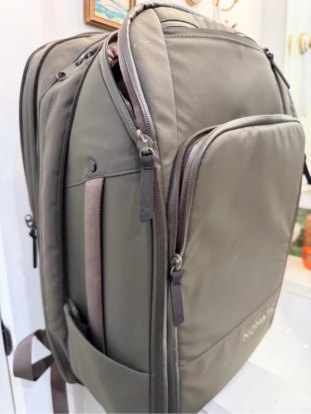 Nomatic Men's Gray Everyday Travel Backpack
